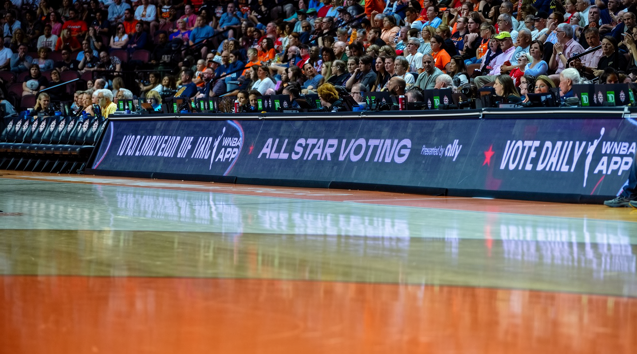 KOK体育 - WNBA 全明星选秀花絮：Weatherspoon 与 Cooper 选边，Bueckers 与 Clark 成焦点 - KOK体育平台